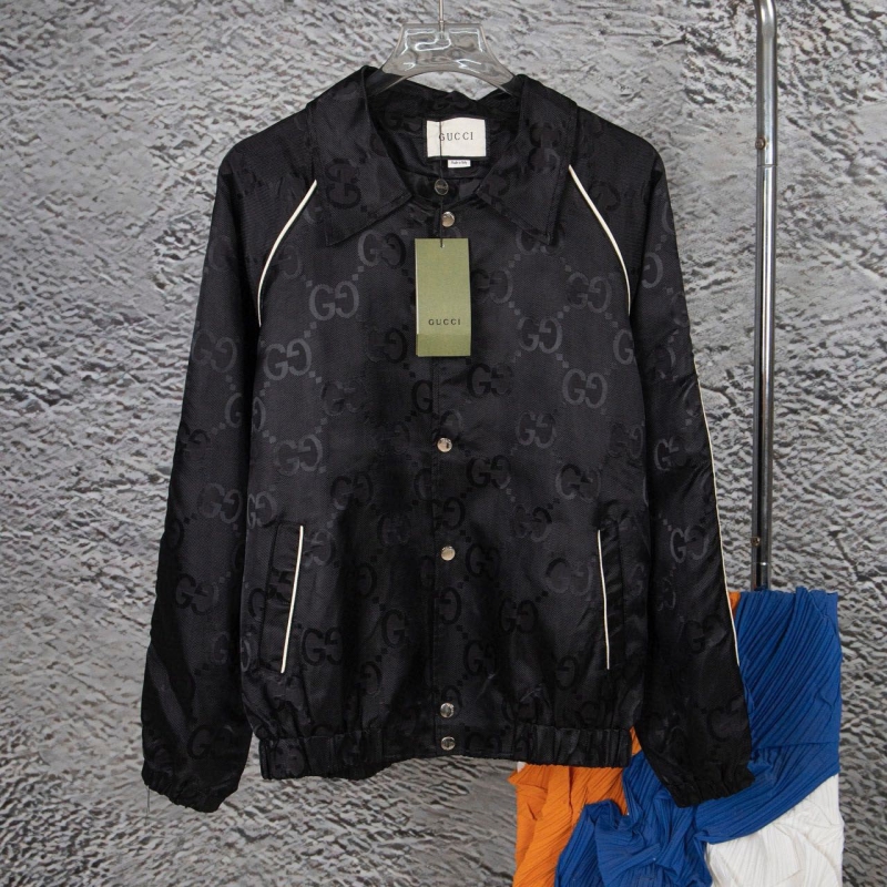 G*u*i coats